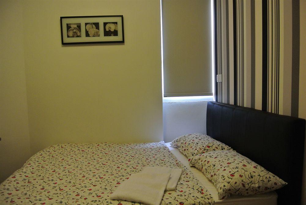 Plush Pods Hostel สิงคโปร์ ภายนอก รูปภาพ